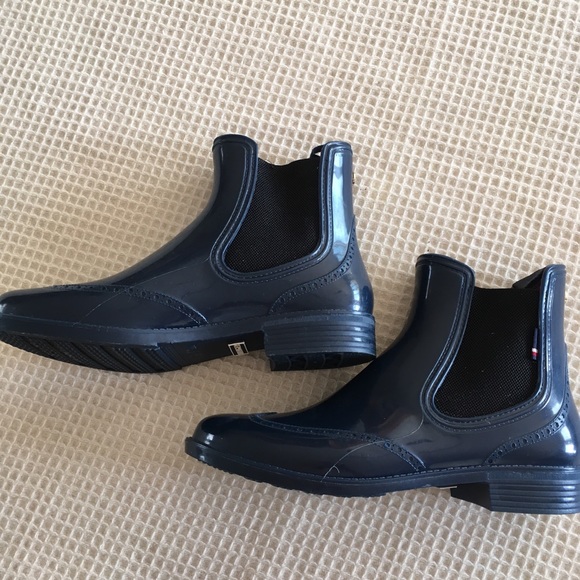 tommy hilfiger ankle rain boots